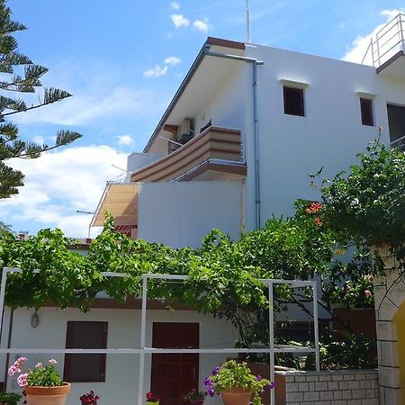Guest House Kuzmanic Hvar Island Luaran gambar