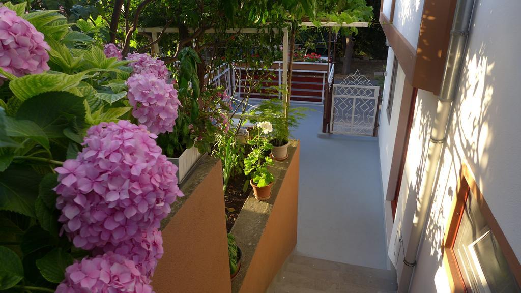 Guest House Kuzmanic Hvar Island Luaran gambar