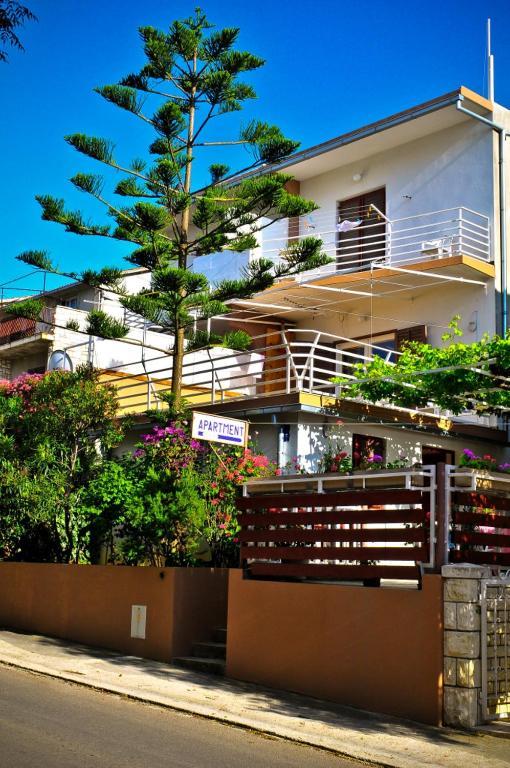 Guest House Kuzmanic Hvar Island Luaran gambar